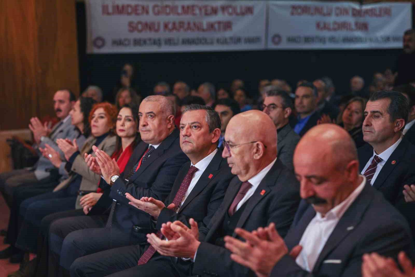 CHP Genel Başkanı Özel: &quot;İktidarı değiştirdikten sonra gerçek bir anayasayı tüm yönleriyle konuşacağız&quot;