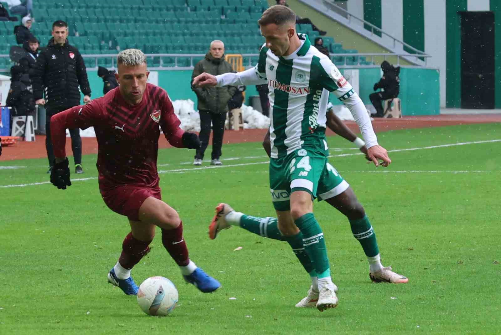 Trendyol Süper Lig: Konyaspor: 1 - Hatayspor: 0 (İlk yarı)
