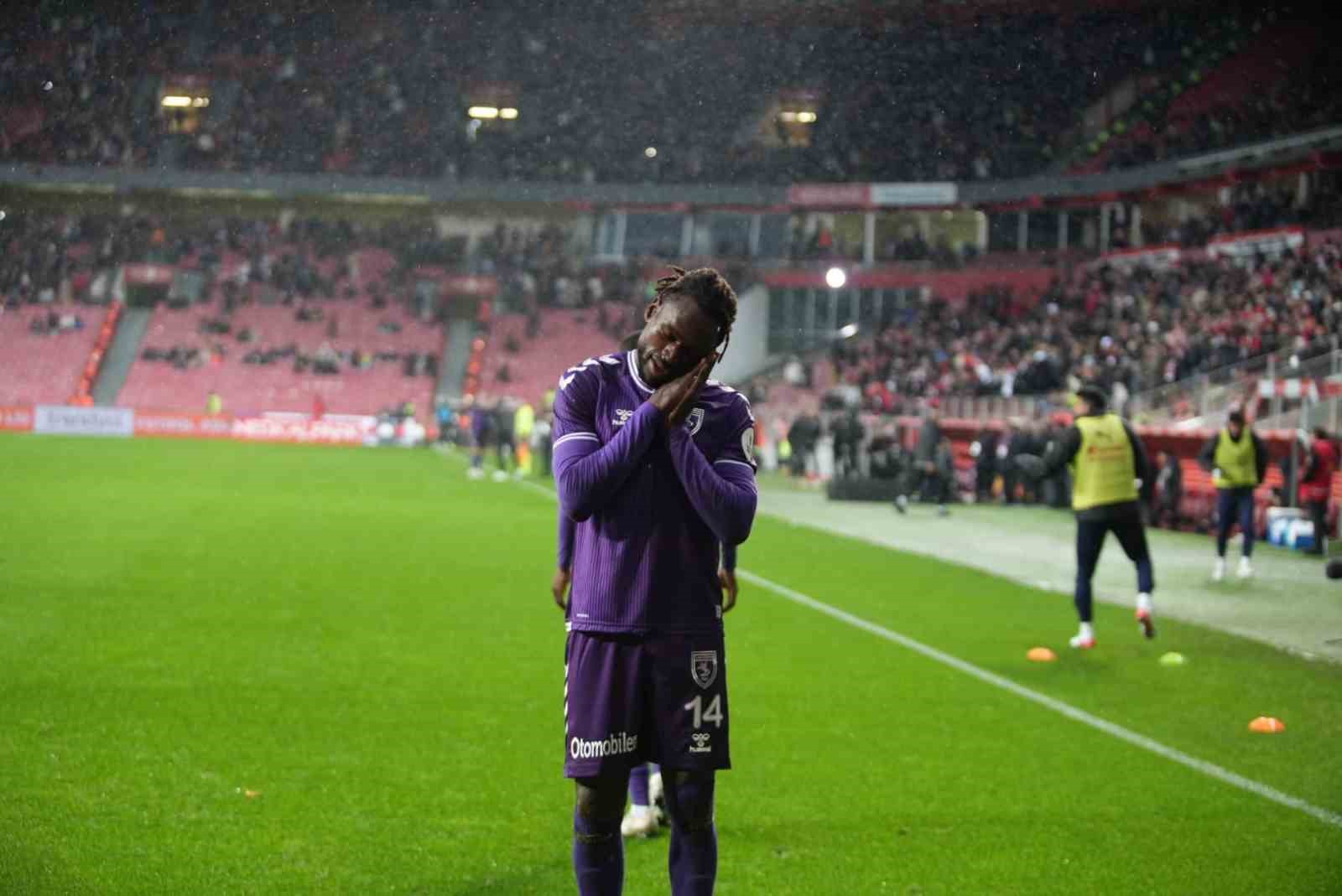 Trendyol Süper Lig: Samsunspor: 1 - Alanyaspor: 0 (İlk yarı)