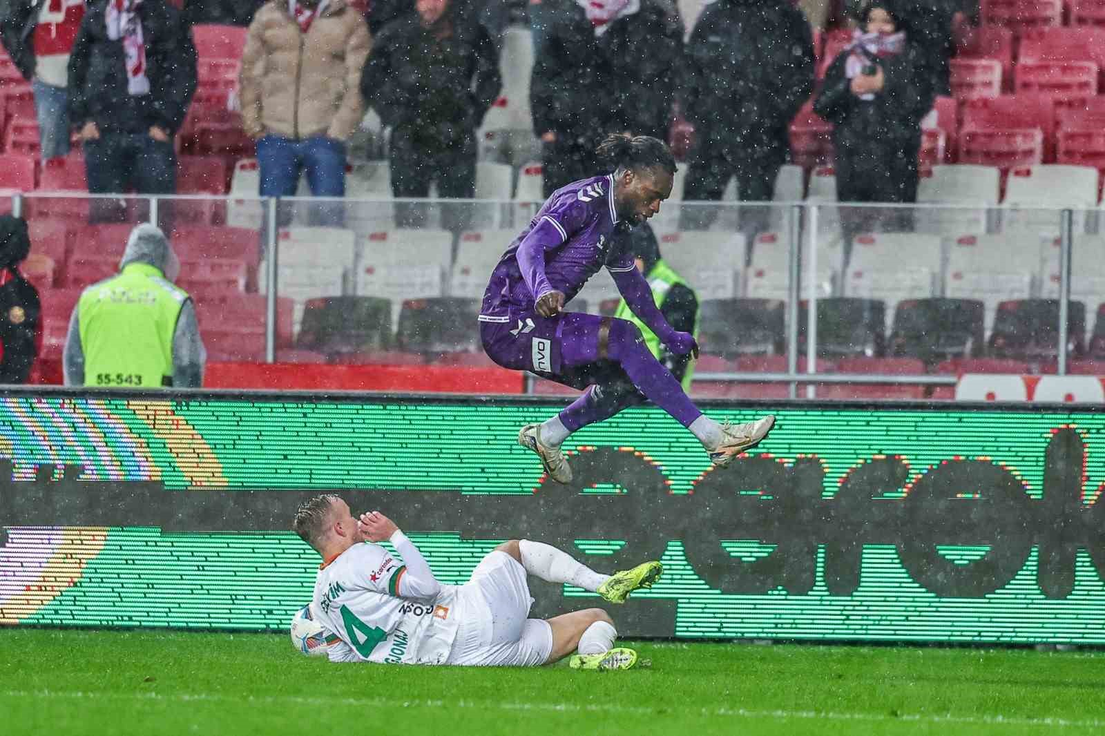 Trendyol Süper Lig: Samsunspor: 1 - Alanyaspor: 1 (Maç sonucu)
