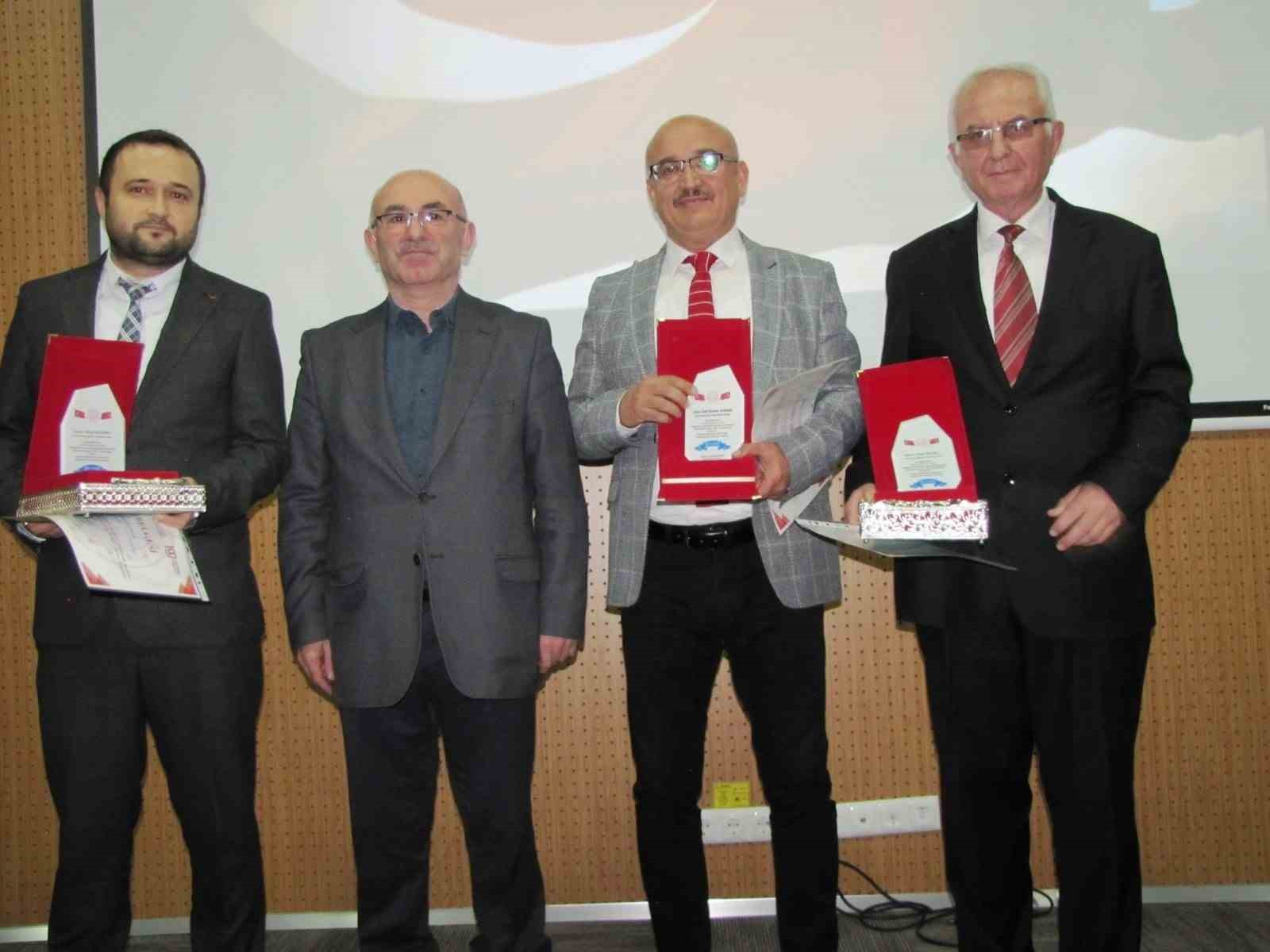 Hisarcık&rsquo;ta dereceye giren &ouml;ğretmenler &ouml;d&uuml;llendirildi
