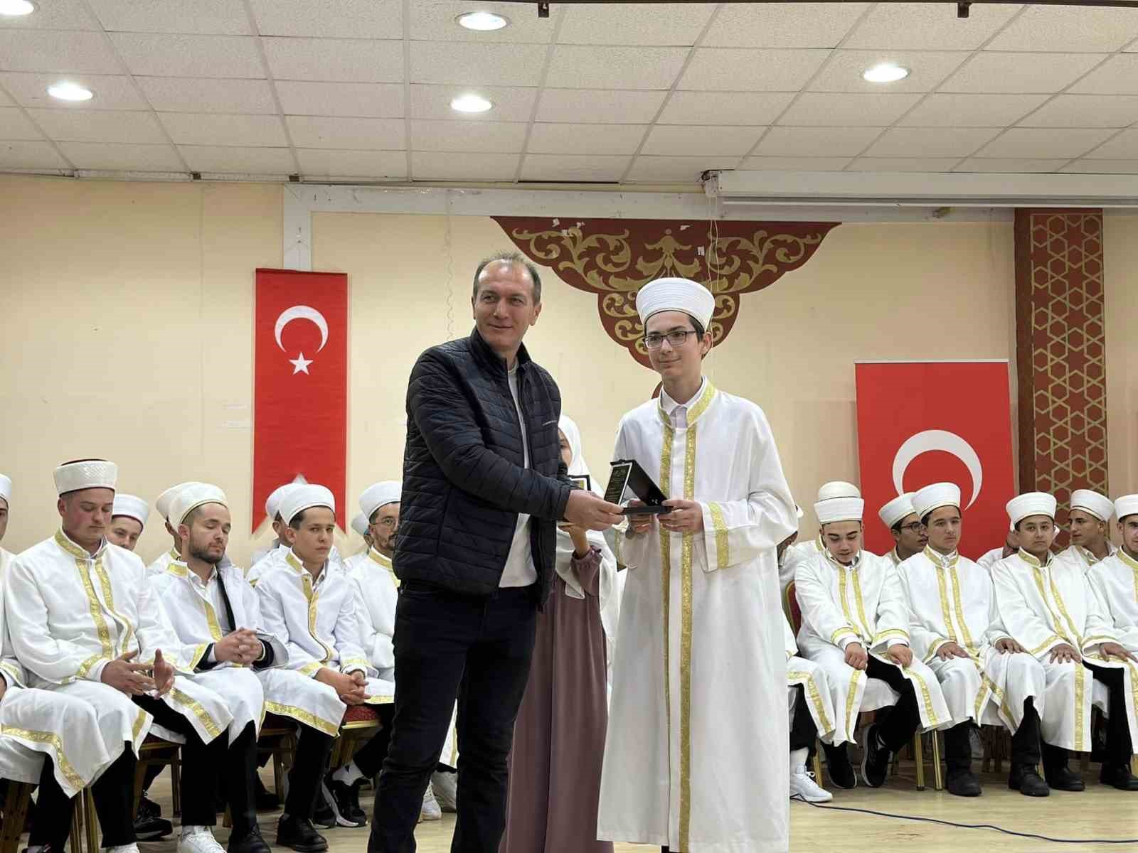 Simav&rsquo;da 46 hafız i&ccedil;in icazet merasimi d&uuml;zenlendi
