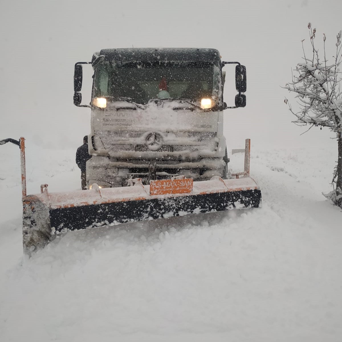 Kahramanmaraş’ta büyükşehir ekipleri sahada
