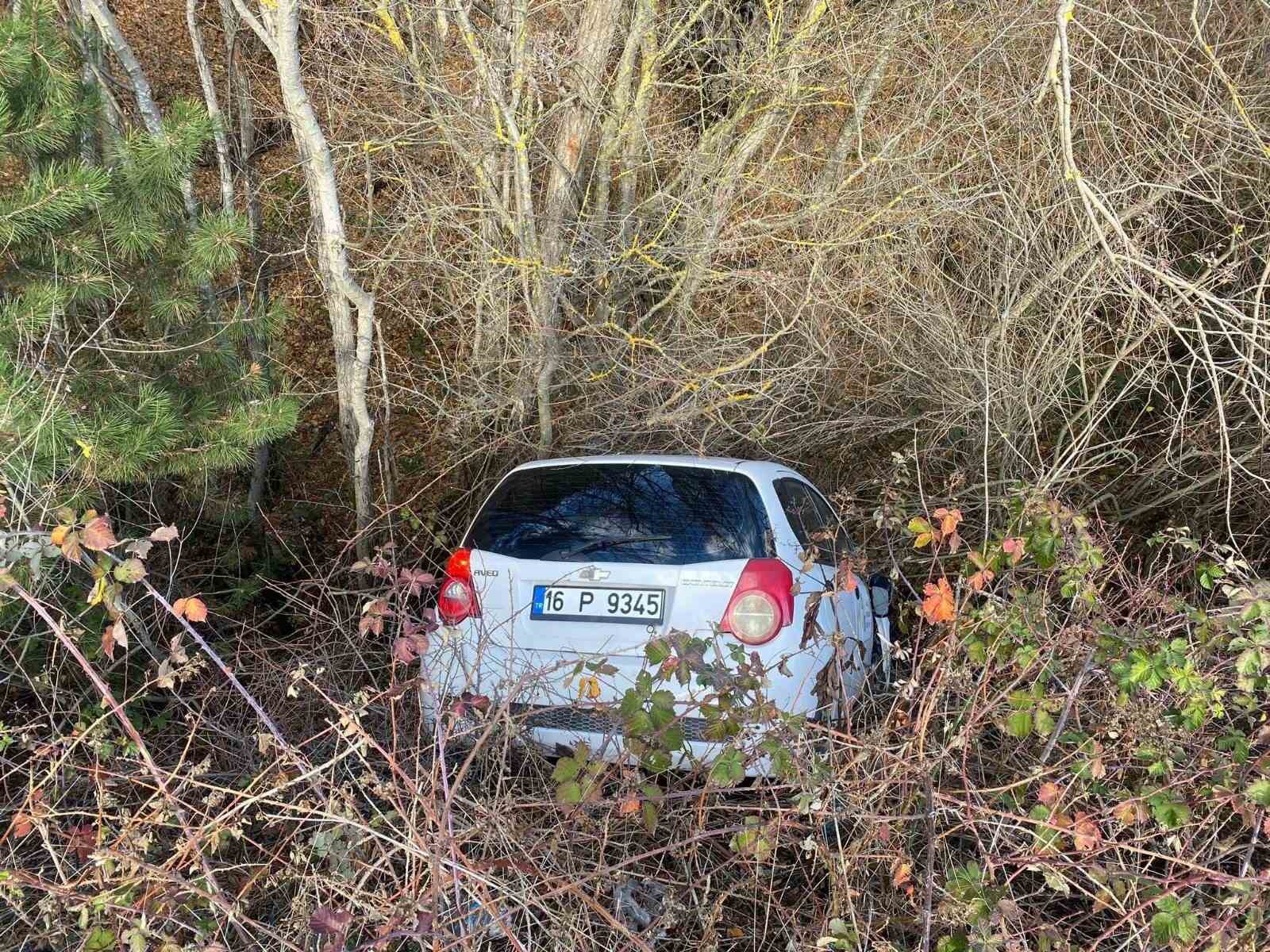 Bilecik’te ormanlık alana uçan otomobil sürücüsü yaralandı
