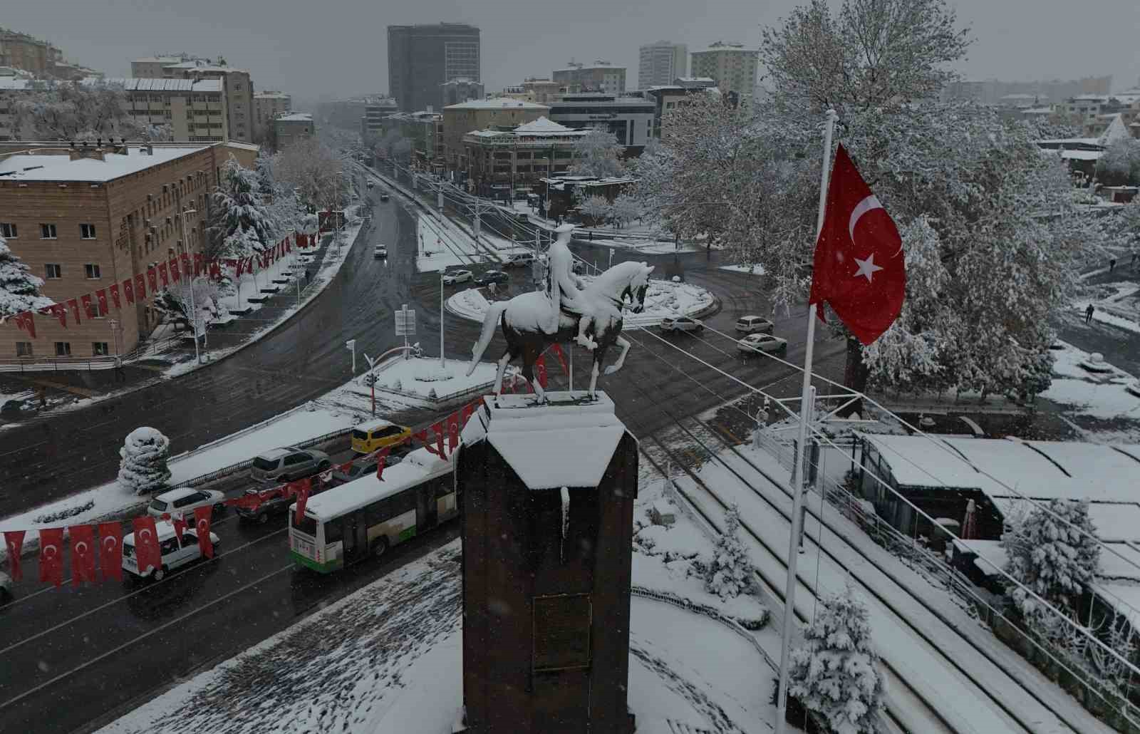 Kayseri’de kasım ayında son 20 yılın en fazla kar yağışı yaşandı