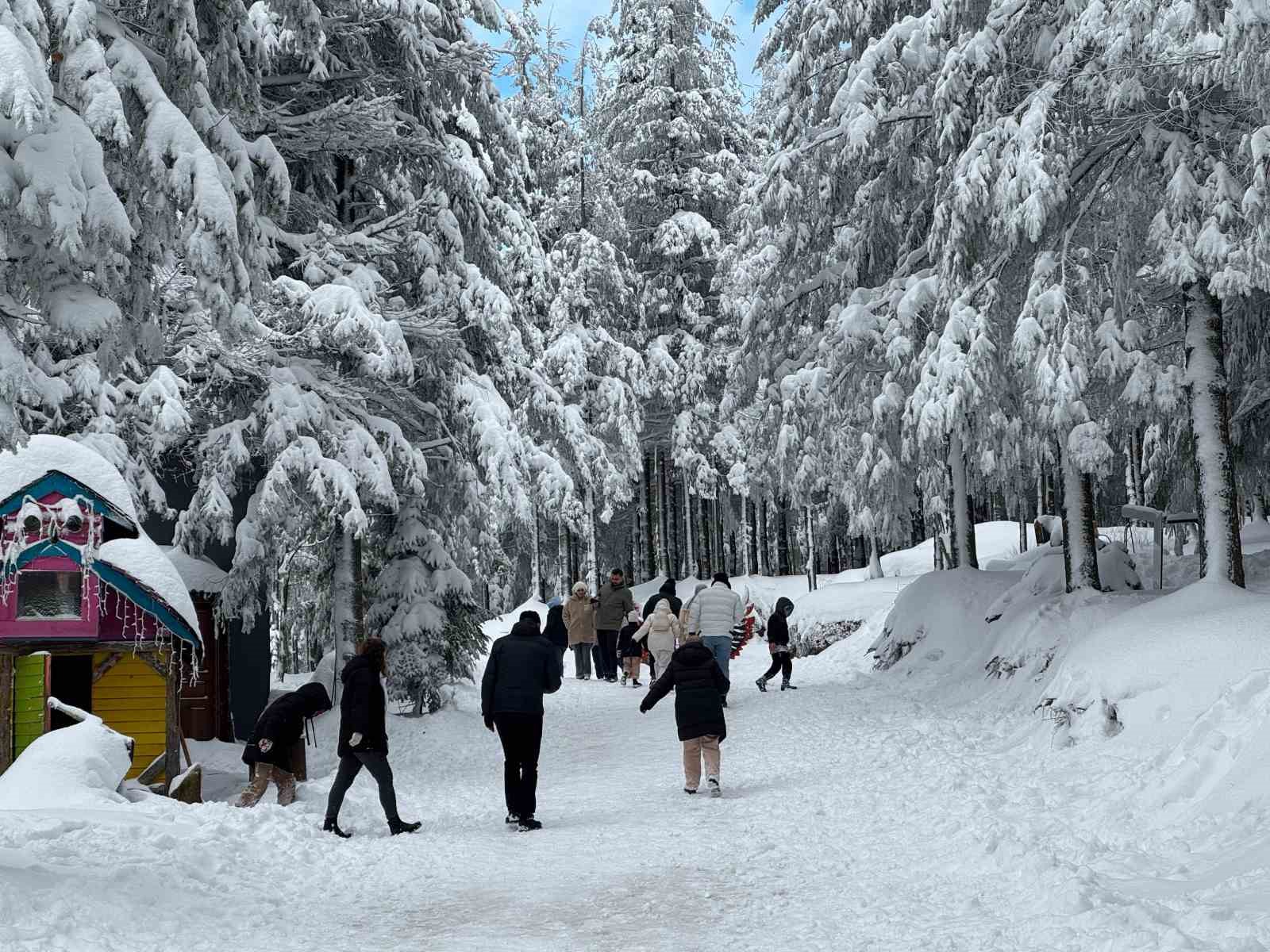 Kartepe kar ile şenlendi