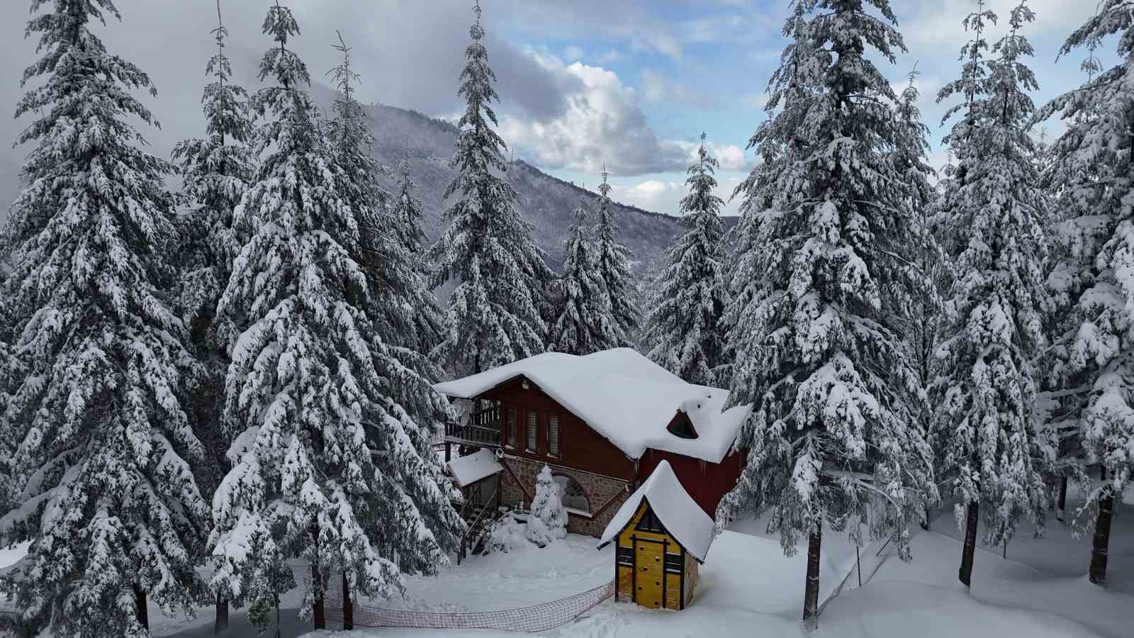 Kartepe kar ile şenlendi
