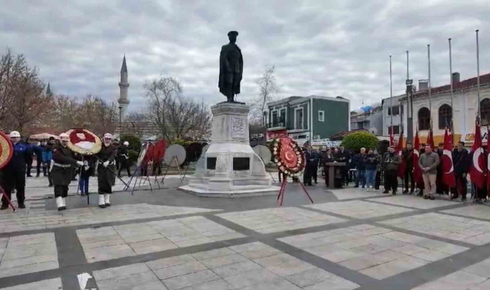 Edirne’nin kurtuluş gününde CHP’nin çelengi sahipsiz kaldı
