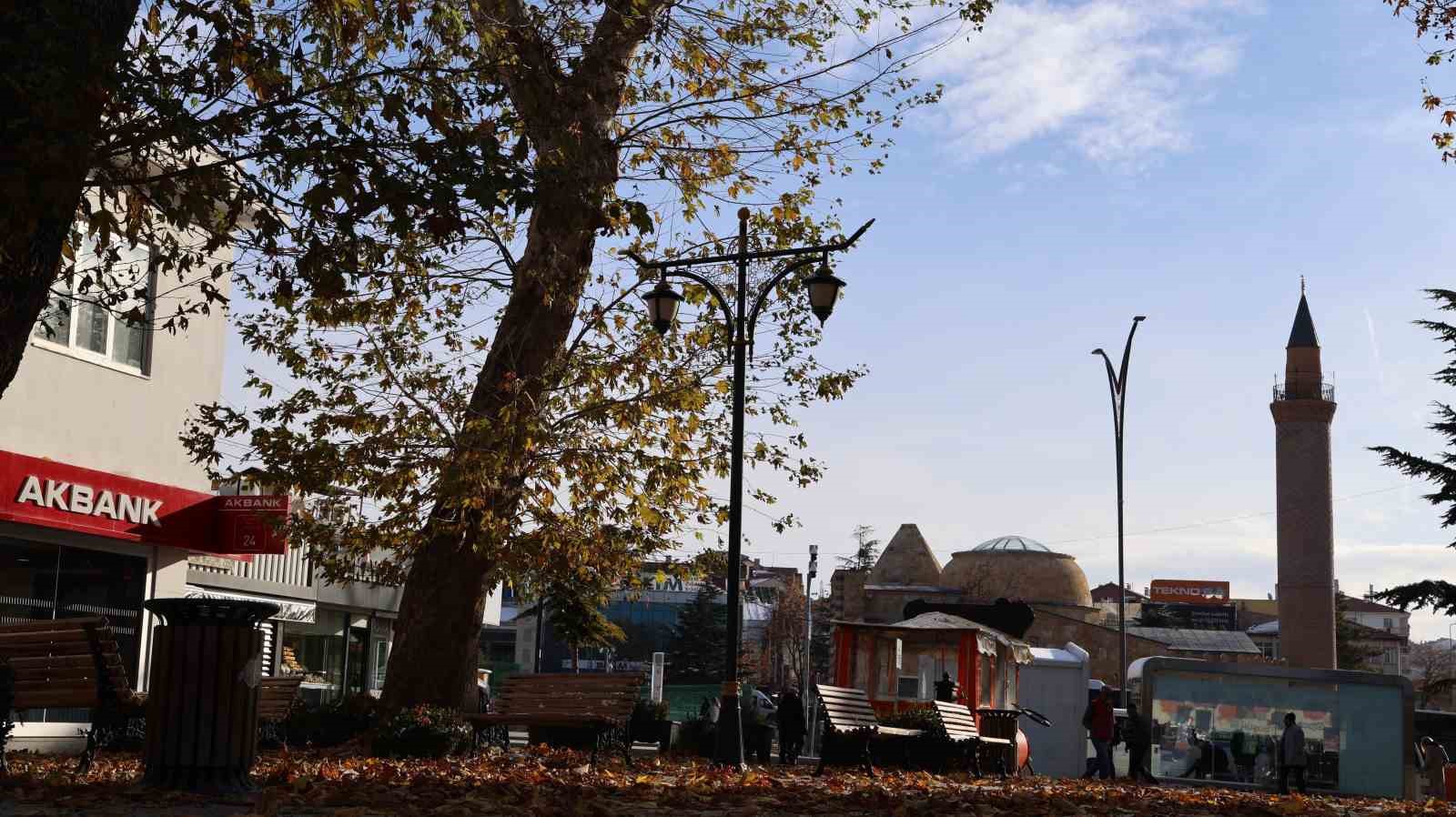 Kırşehir’de kar altındaki tarihi mekanlar hayran bıraktı
