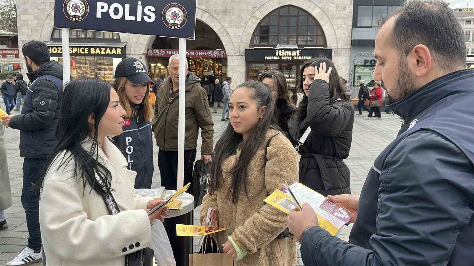 İstanbul Emniyeti’nden Kadına Yönelik Şiddete Karşı Uluslararası Mücadele Gününde KADES tanıtımı