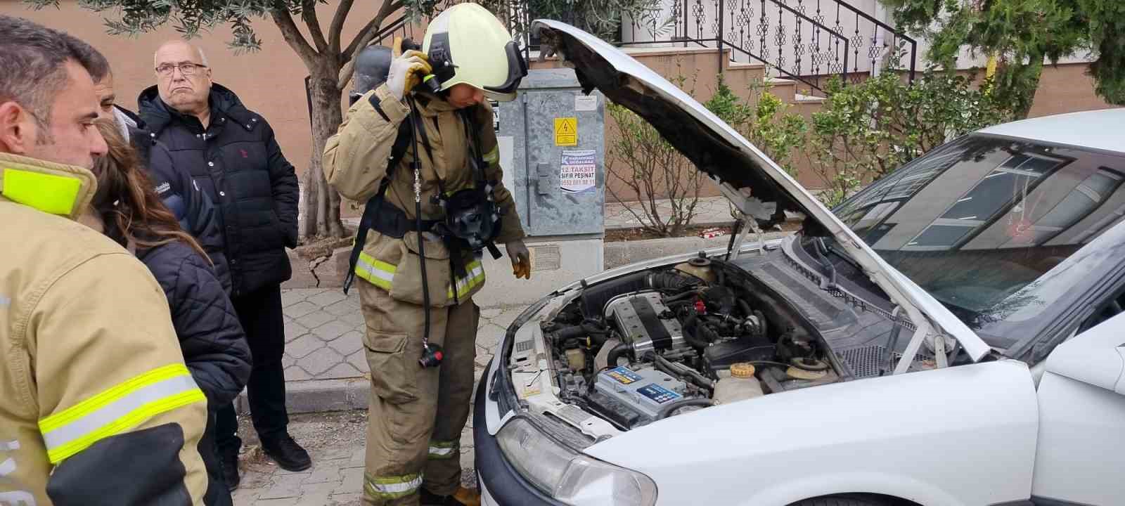 Edremit’te otomobilin altındaki dumanı gören ’araç yanıyor’ diye itfaiyeyi aradı
