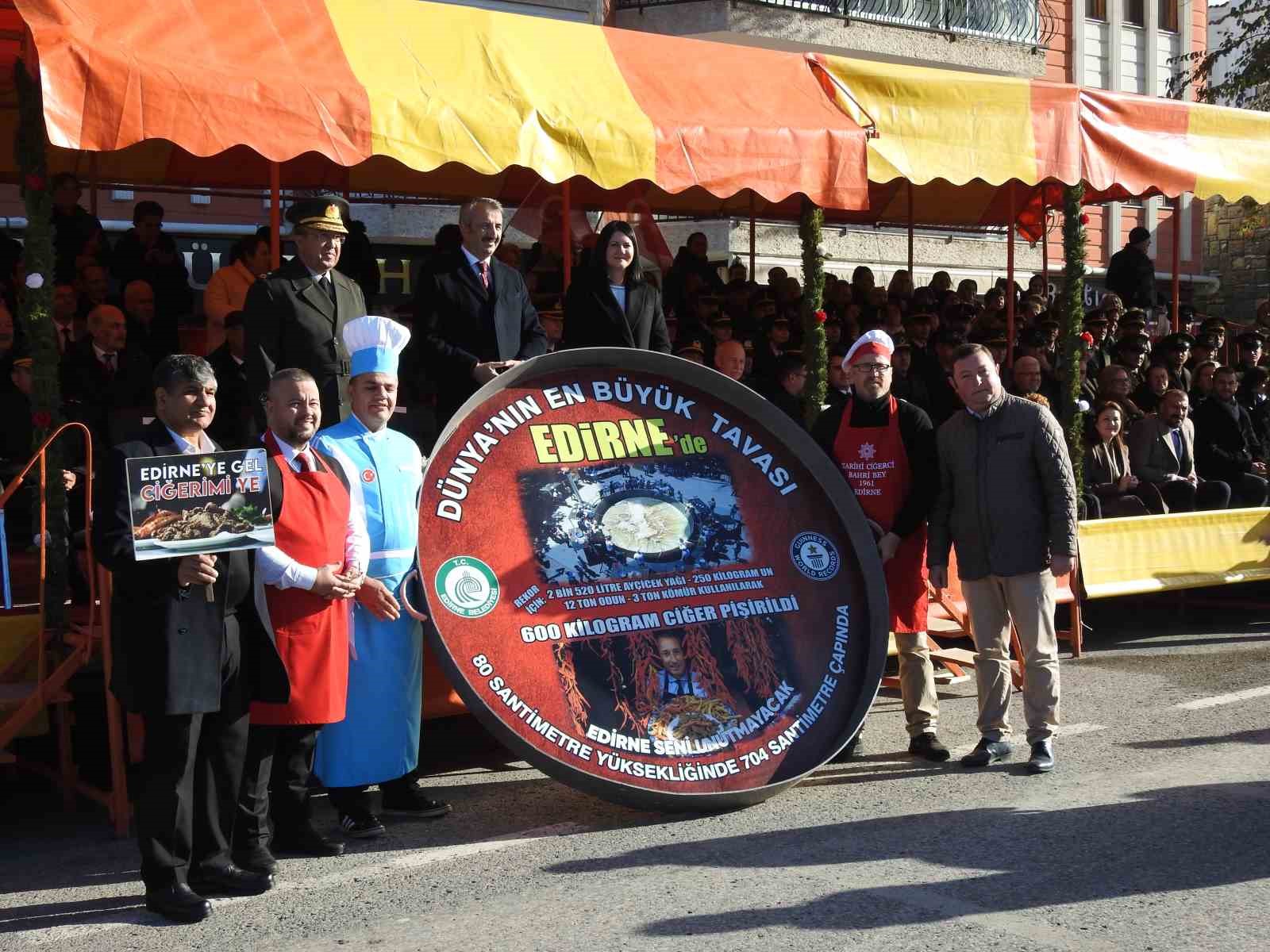 Edirne’nin düşman işgalinden kurtuluşunun 102. yılı törenle kutlandı
