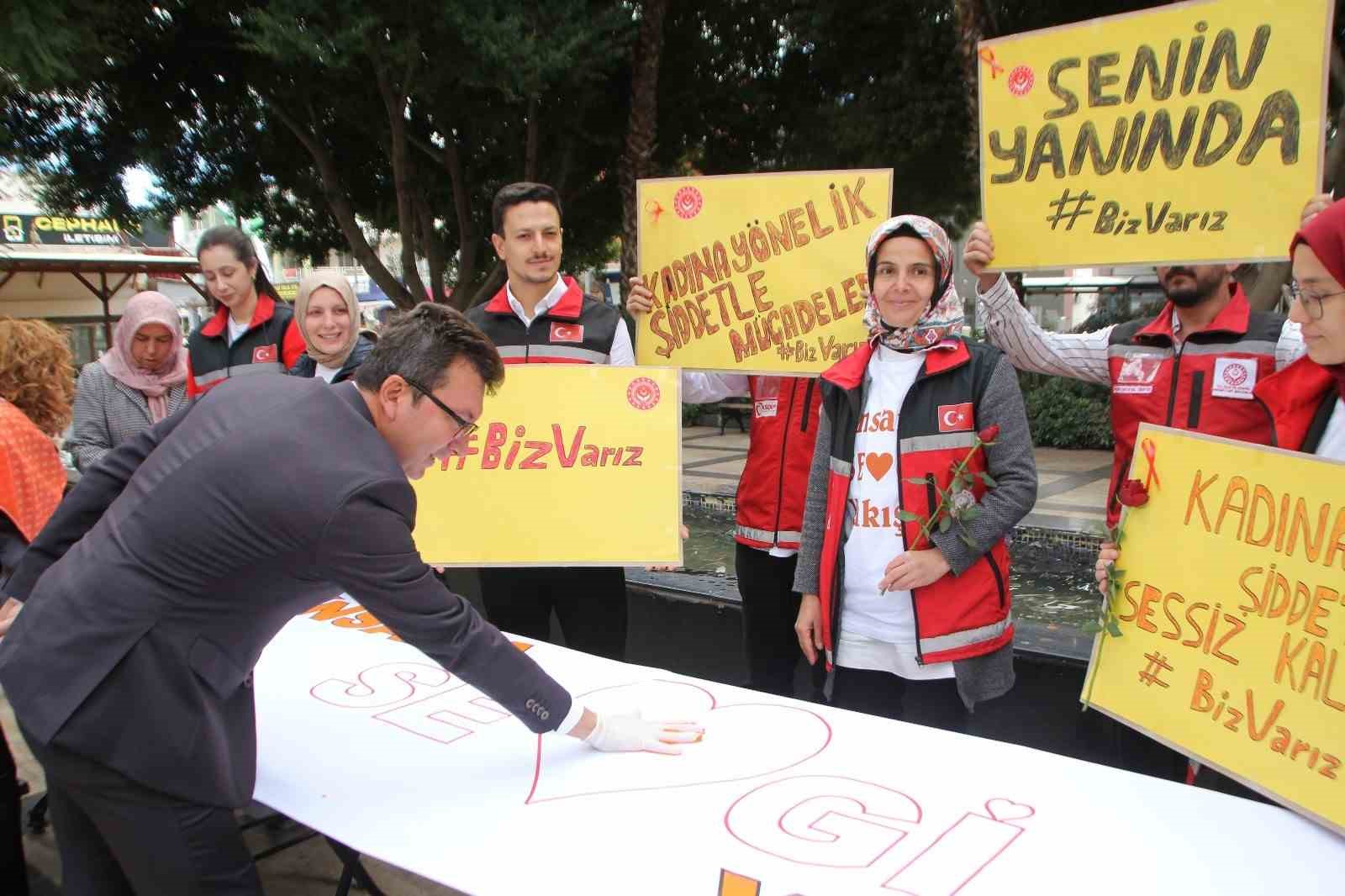 Serik’te kadına şiddete ’hayır’ dediler
