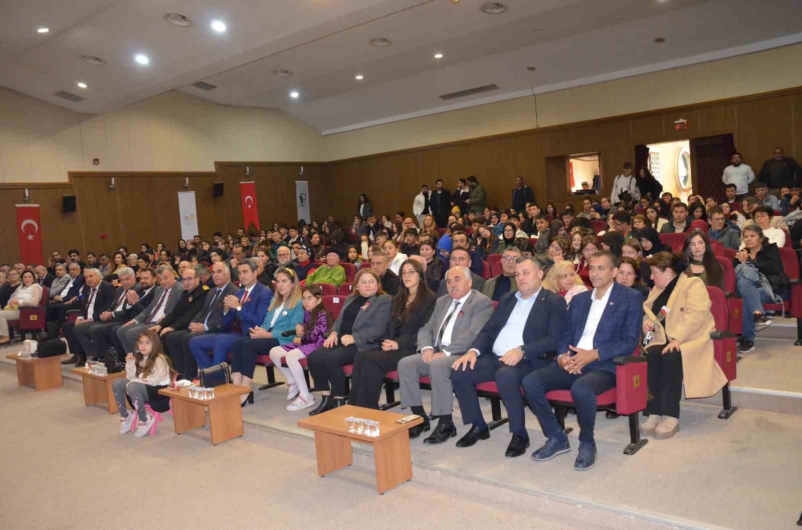 Öğretmenler Günü Didim’de törenle kutlandı
