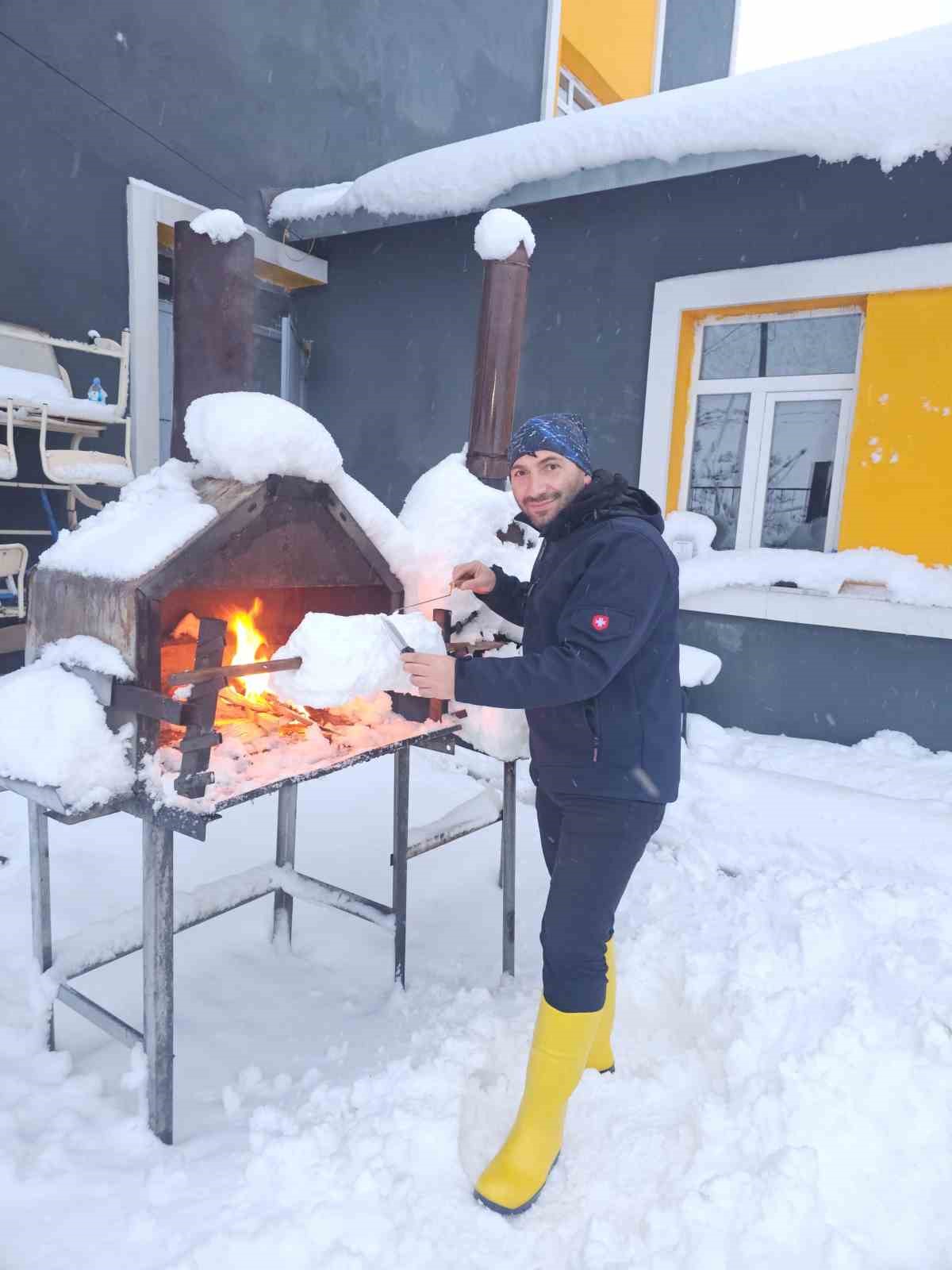 Uzundere’de kardan cağ kebabı