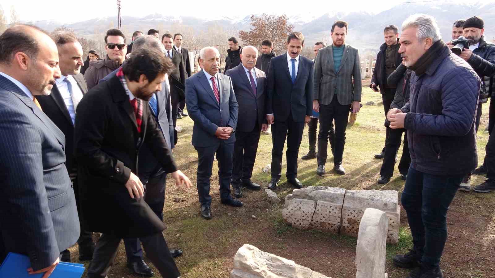K&uuml;lt&uuml;r ve Turizm Bakan Yardımcısı Mumcu: &ldquo;Toplam kitap sayısı 24.8 milyona erişmiştir&rdquo;
