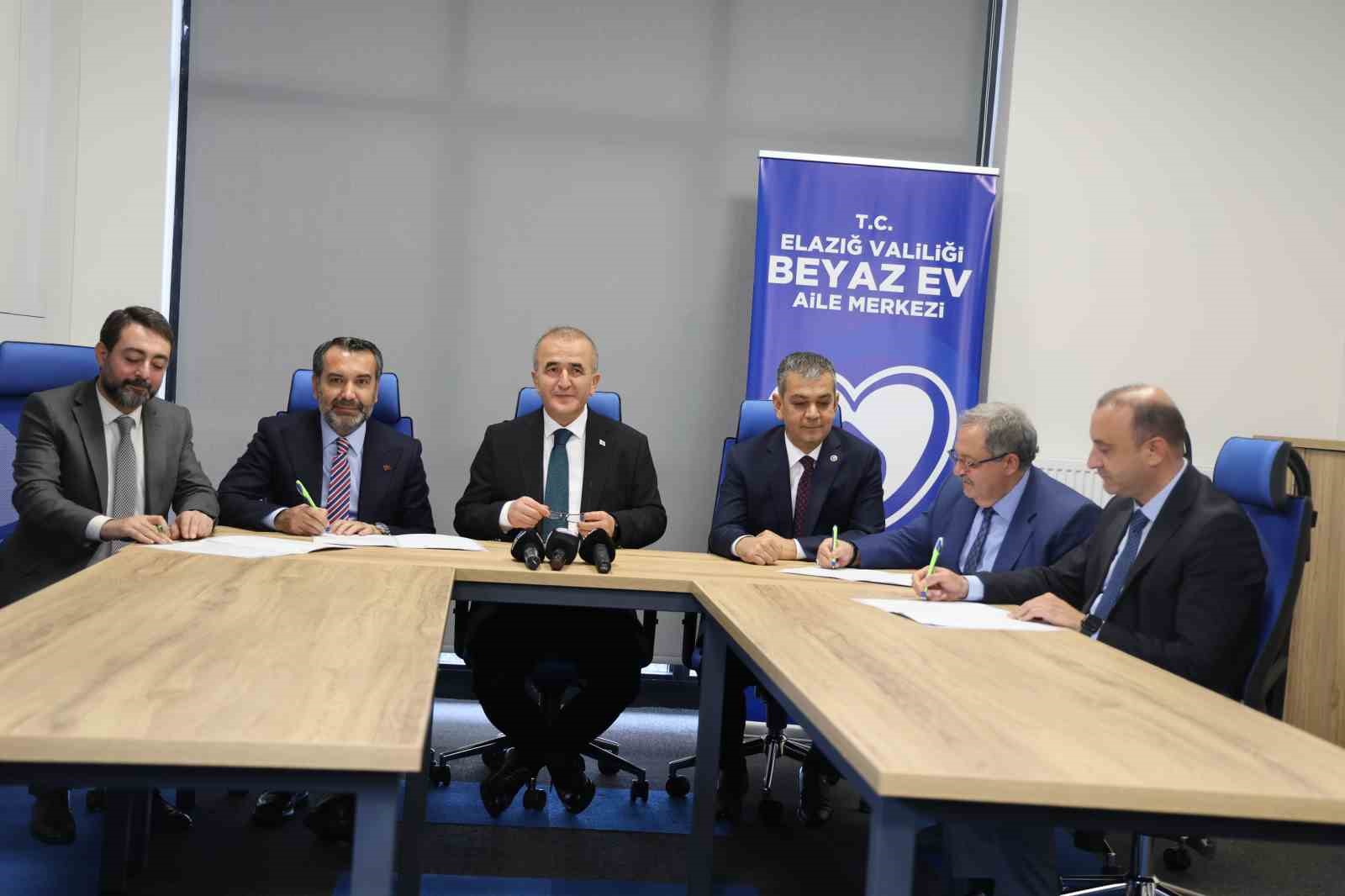 Elazığ&rsquo;da Beyaz Ev Aile Merkezi hizmete girdi
