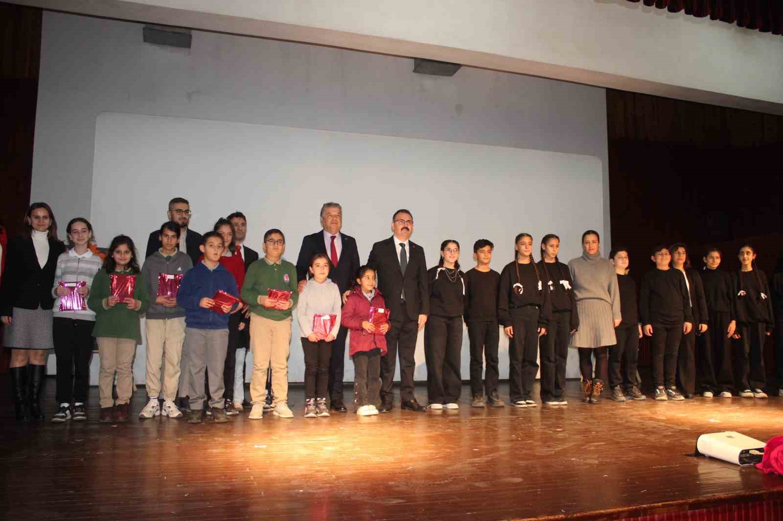 Sultanhisar&rsquo;da &Ouml;ğretmenler G&uuml;n&uuml; kutlandı
