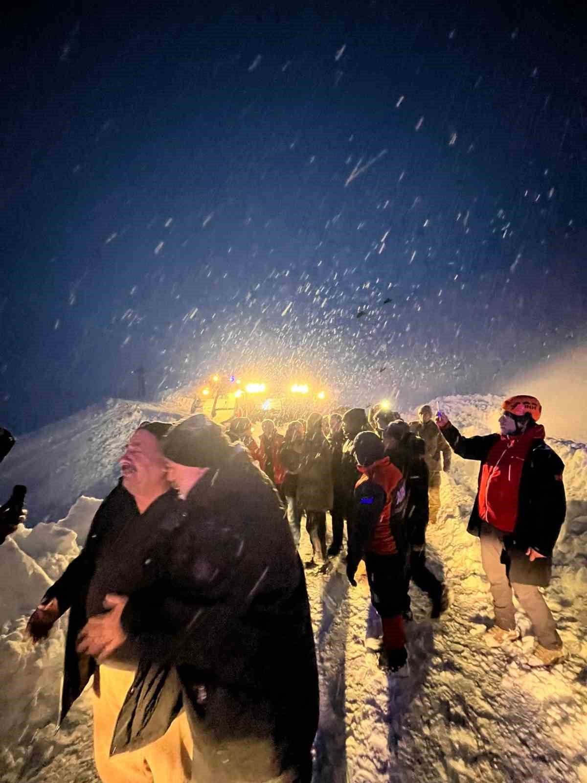 Ordu&rsquo;da kar nedeniyle mahsur kalan 4 kişi kurtarıldı
