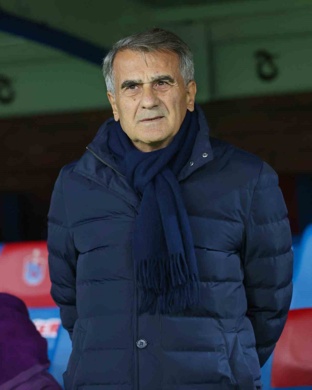 Trendyol S&uuml;per Lig: Trabzonspor: 1 - Adana Demirspor: 0 (İlk yarı)
