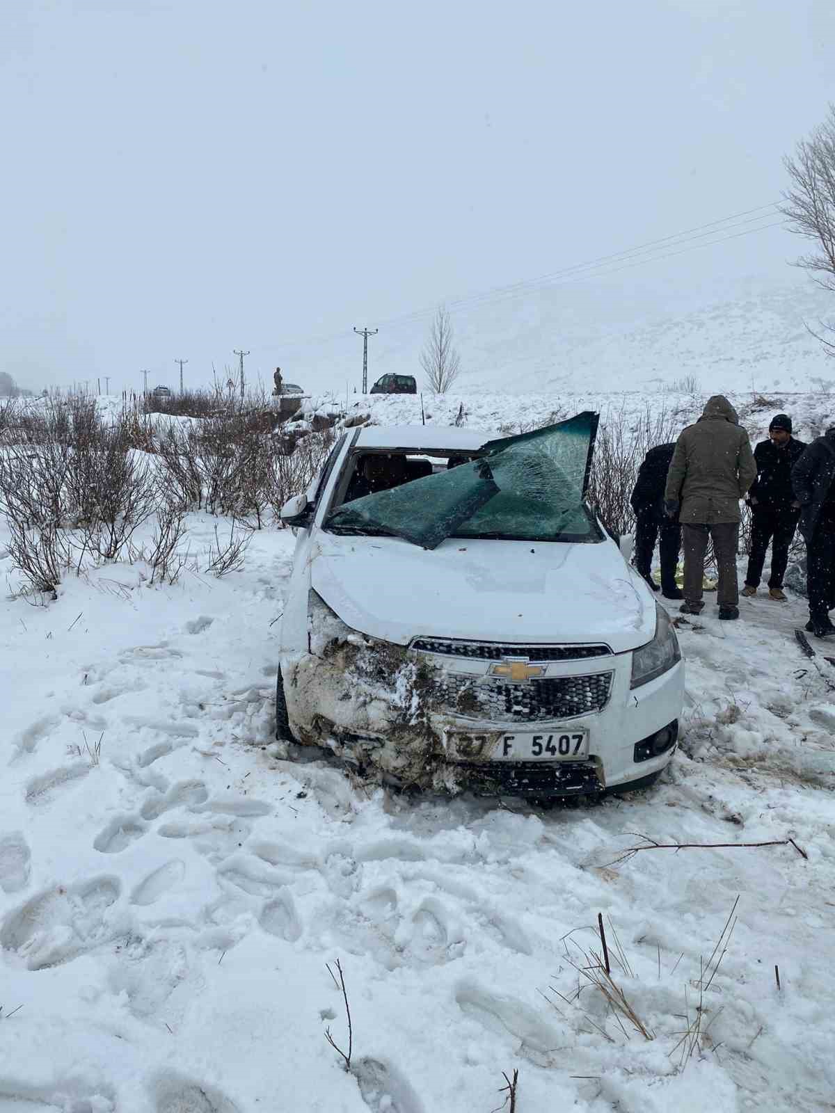 Tatvan’da trafik kazası: 4 yaralı