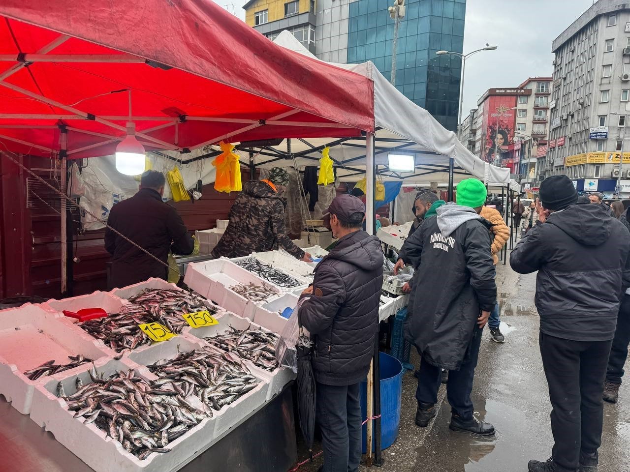 Esnaftan belediye başkanına balık hali tepkisi
