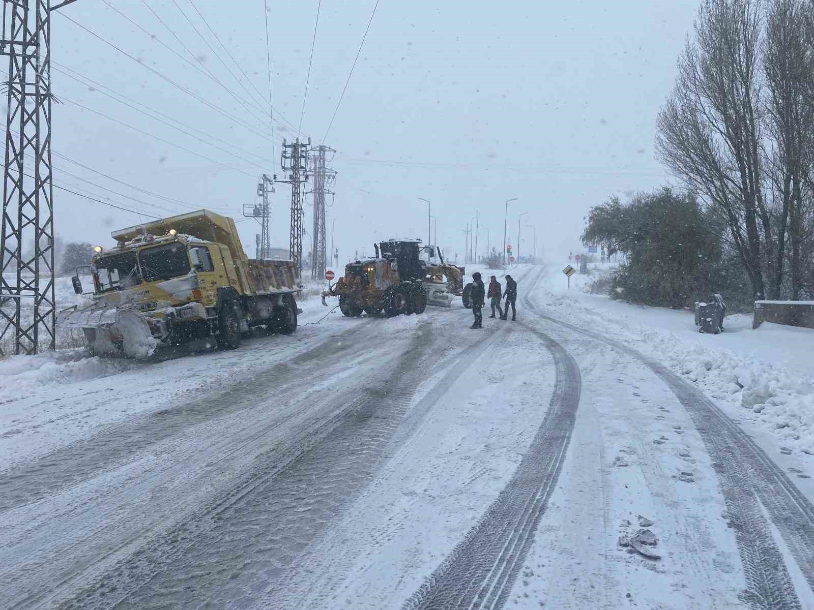 Nevşehir’de 153 köy yolu ulaşıma açık
