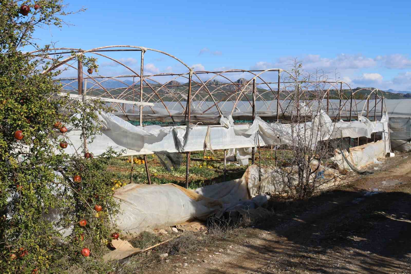 Fırtına ve hortum sonrası Antalya’da hasar tespiti sürüyor