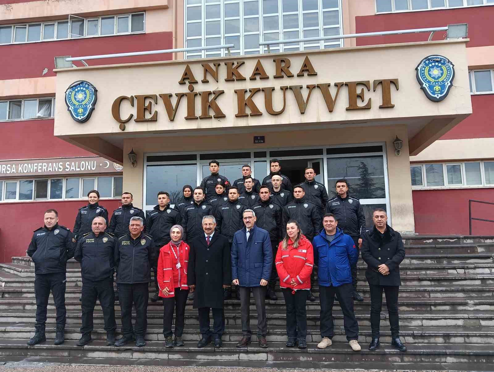 Ankara İl Emniyet Müdürü Dinç, Türk Kızılay’a kan bağışında bulundu