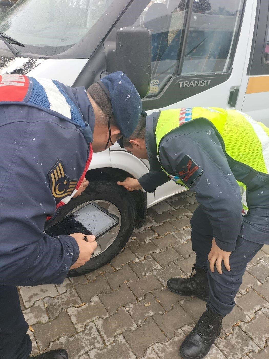 Evren’de okul servis araçlarına sıkı denetim