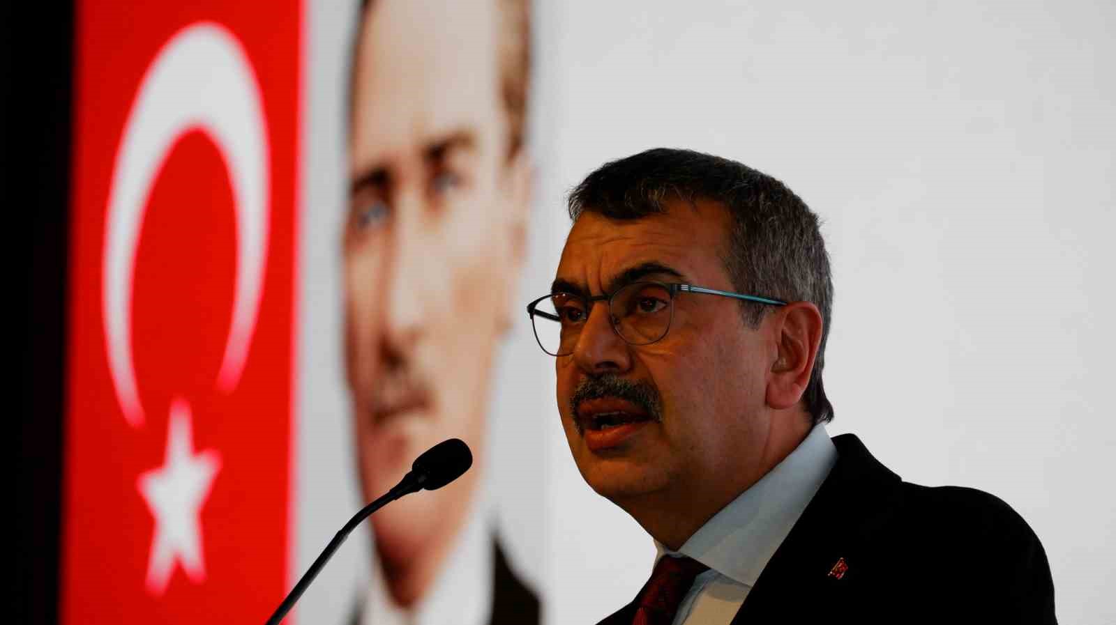 Bakan Tekin: &quot;Eğitimi güncel tutmak, yeni olandan faydalanmak için köklerimiz üzerinde yol alacağız&quot;