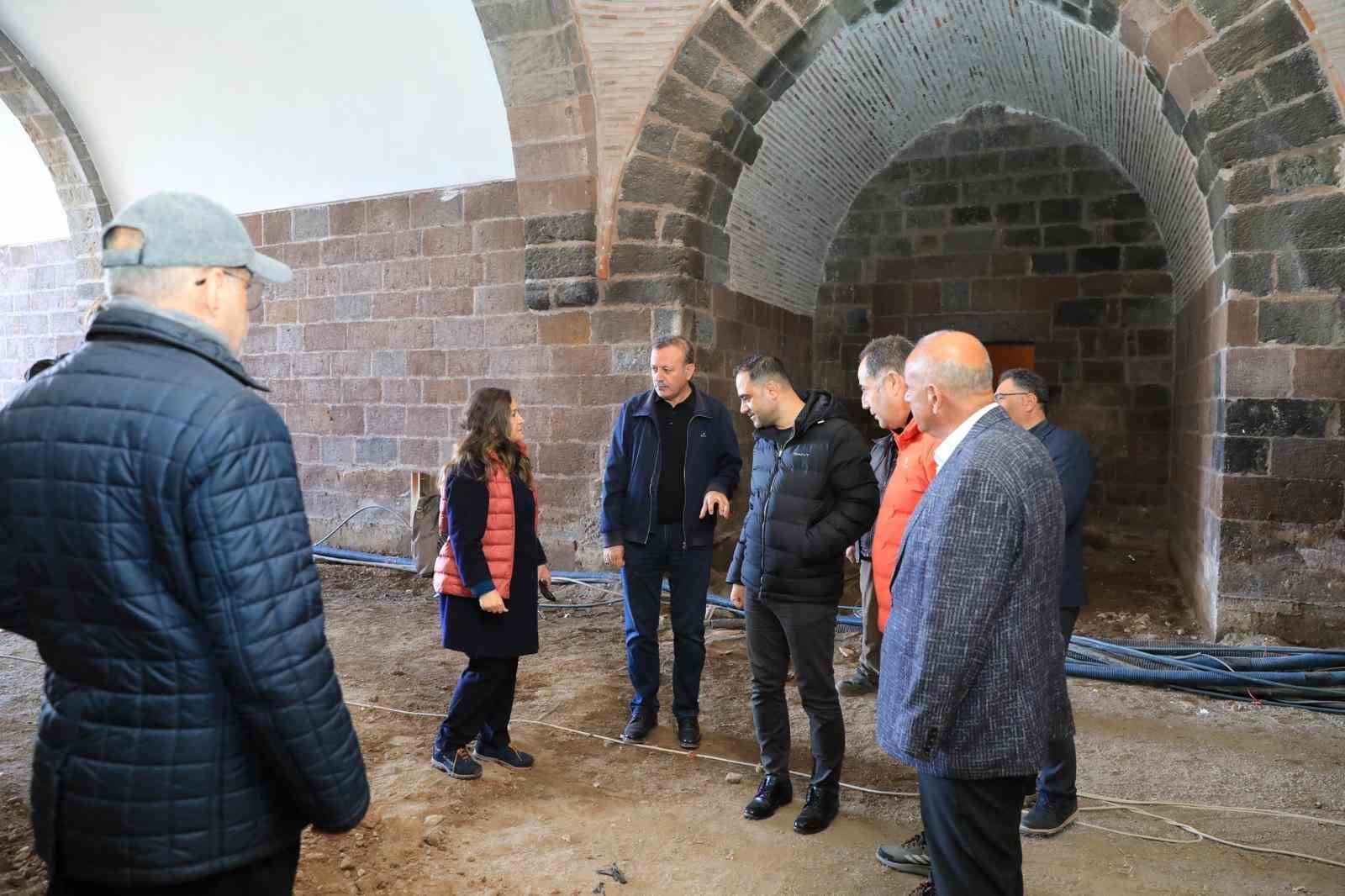 El Aman Hanı restorasyon &ccedil;alışmaları g&ouml;zden ge&ccedil;irildi
