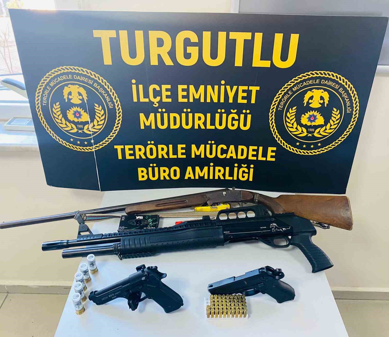 Turgutlu’da, terör operasyonu 8 gözaltı