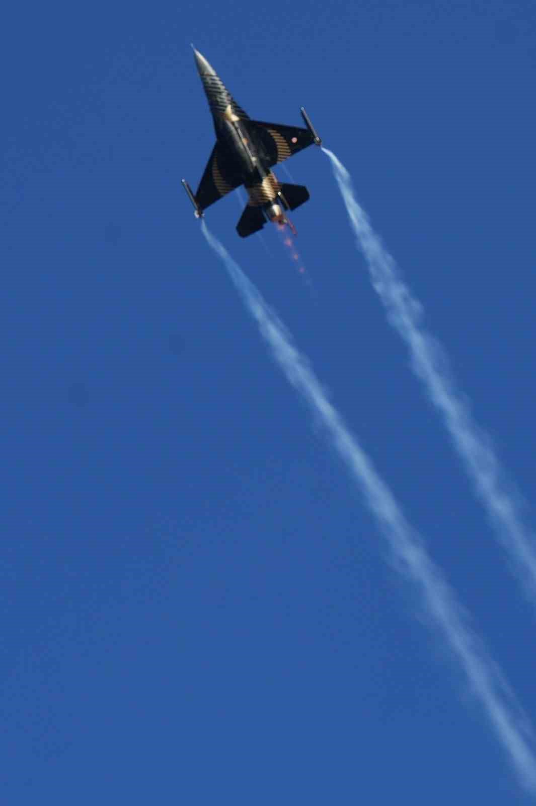 SOLOT&Uuml;RK &Ccedil;anakkale&rsquo;de nefesleri kesti
