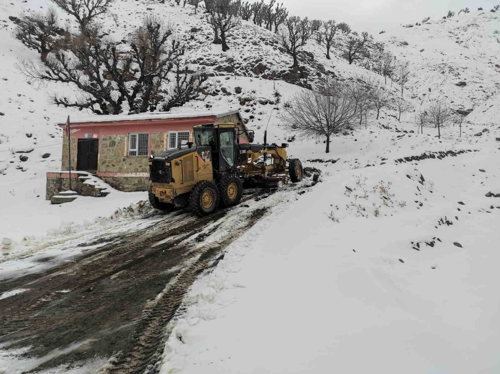 Sason’da kar nedeniyle eğitime 1 gün ara verildi