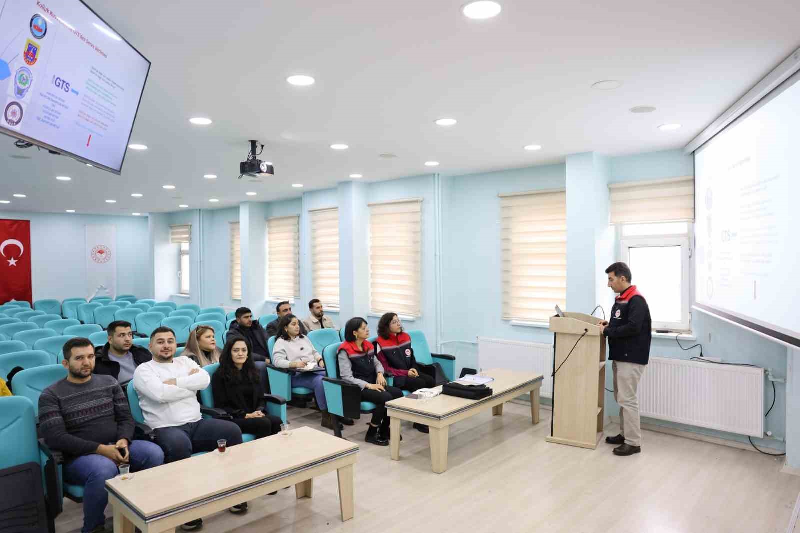 Kars&rsquo;ta g&uuml;bre mevzuatı ve takip sistemi anlatıldı
