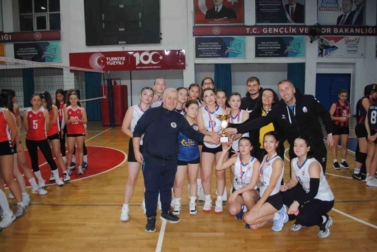 Voleybolda şampiyonlar belli oldu
