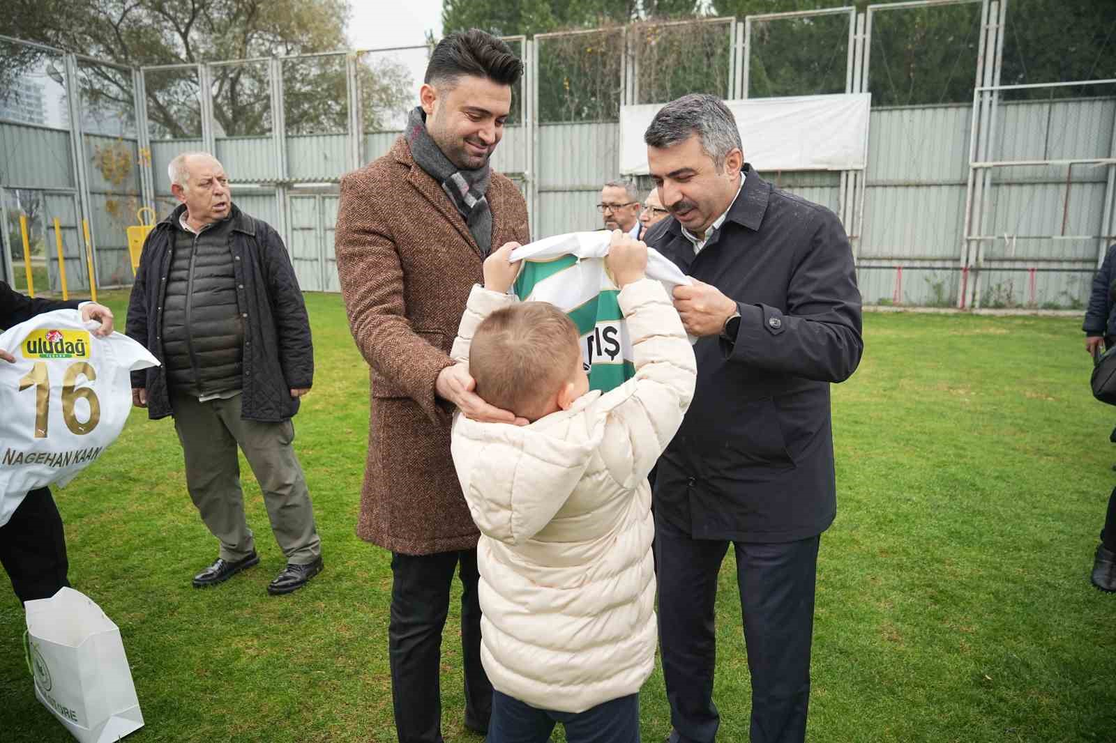 Bursaspor ve Yıldırım Belediyesi’nden engellilere özel hediye
