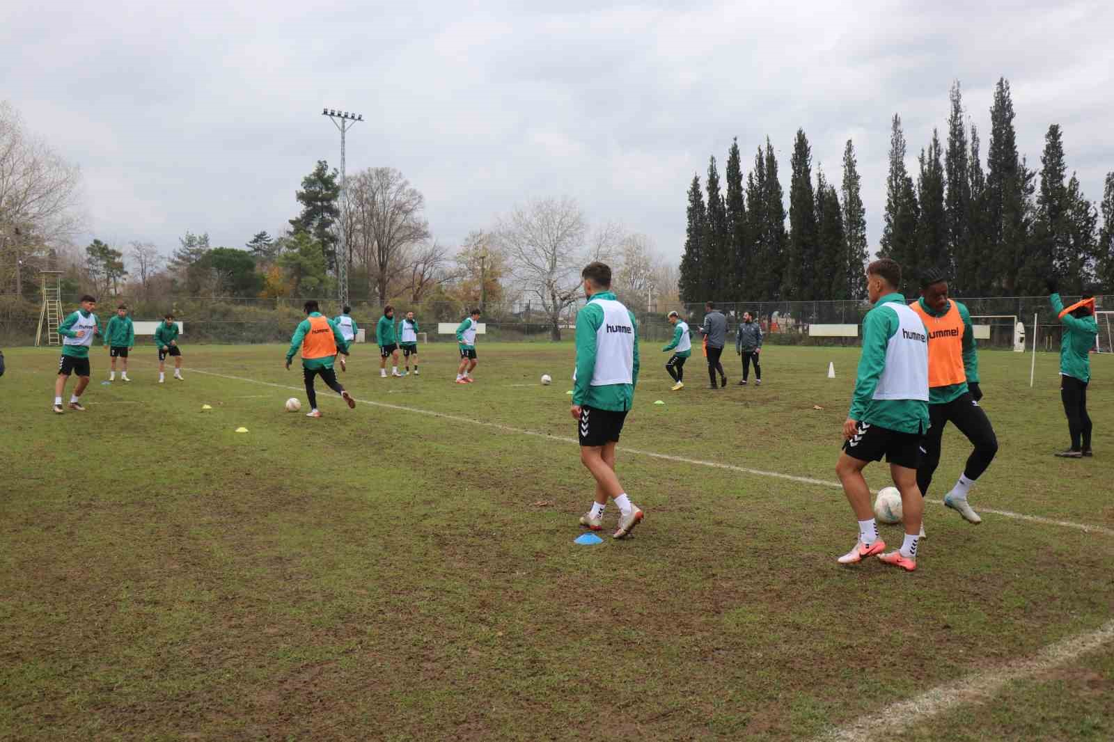 Sakaryaspor, Boluspor maçı hazırlıklarını sürdürdü
