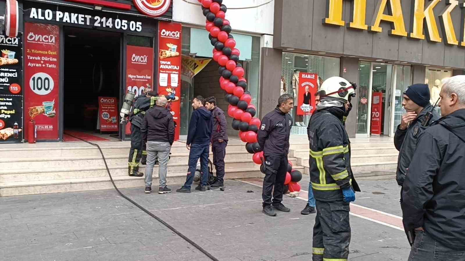 Batman&rsquo;da d&ouml;ner salonunda yangın
