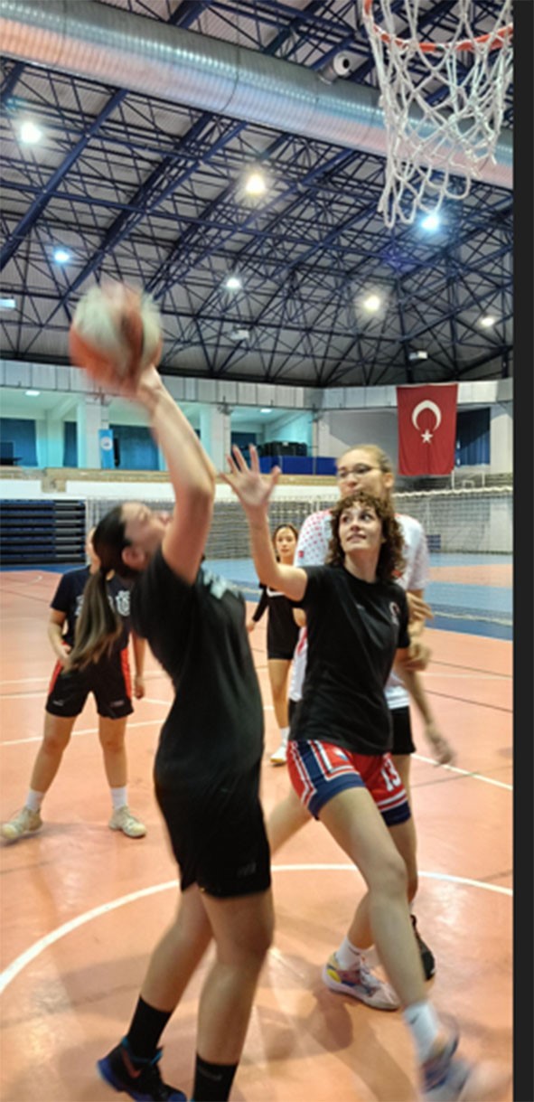 Erciyes Üniversitesi, basketbol takımları Bölgesel Lig maçlarına hazırlanıyor
