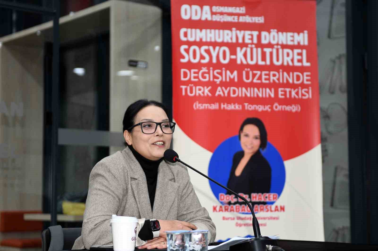 Türk aydınının Cumhuriyet dönemi sosyo-kültürel değişim üzerine etkisi
