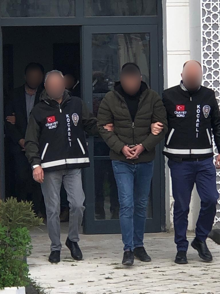Berberi &ouml;ld&uuml;r&uuml;p beşikte saklanırken yakalanmıştı, m&uuml;ebbet hapis cezasına &ccedil;arptırıldı

