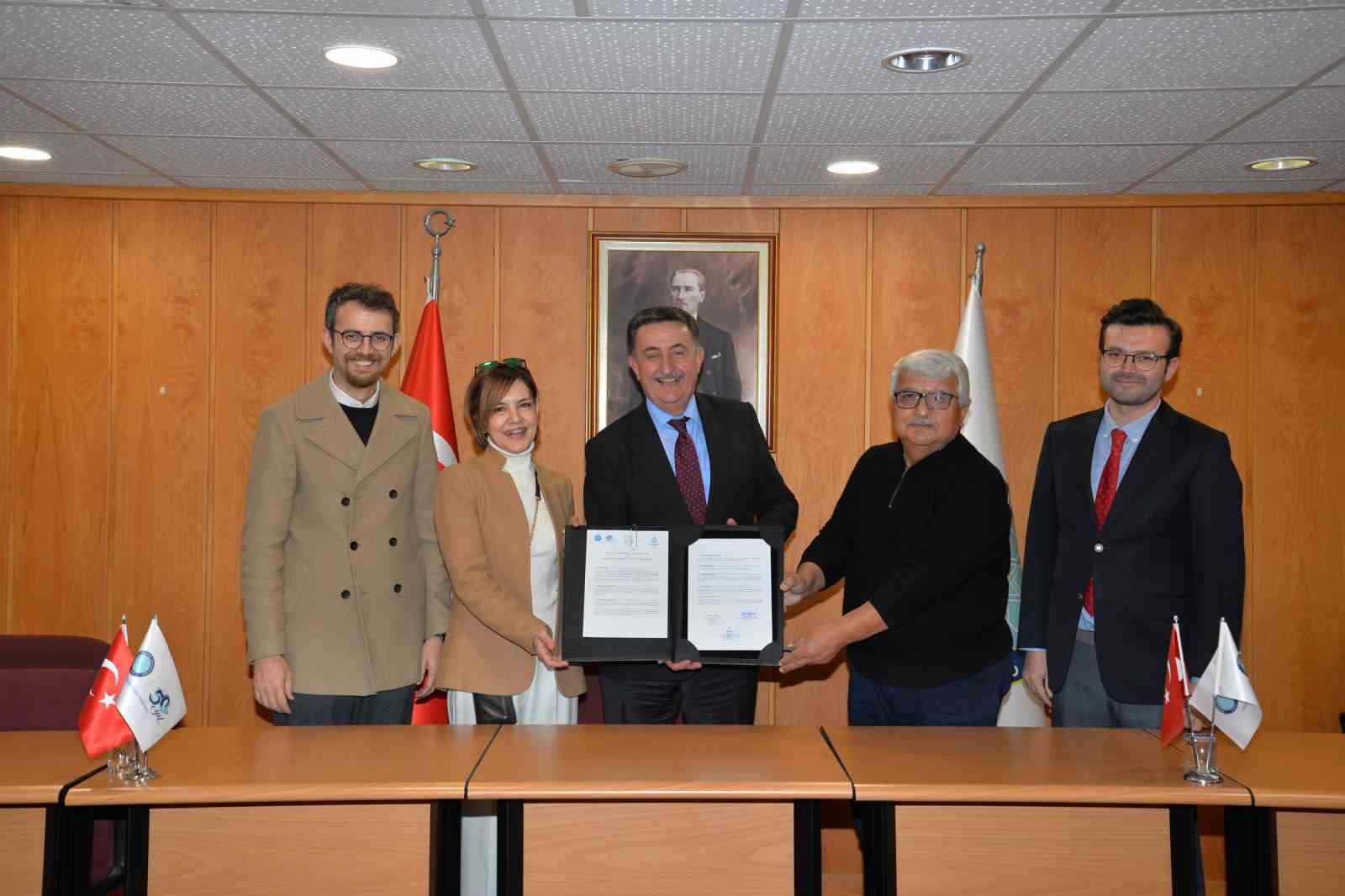 Paylaşımcı toplum derneği&rsquo;nin tıp &ouml;ğrencilerine desteği devam ediyor
