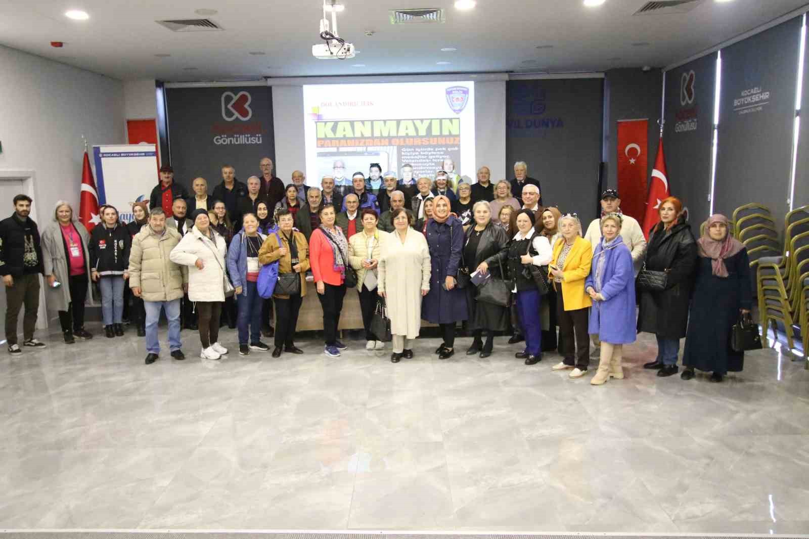 65 yaş &uuml;st&uuml; vatandaşlara g&uuml;venlik tedbirleri eğitimi
