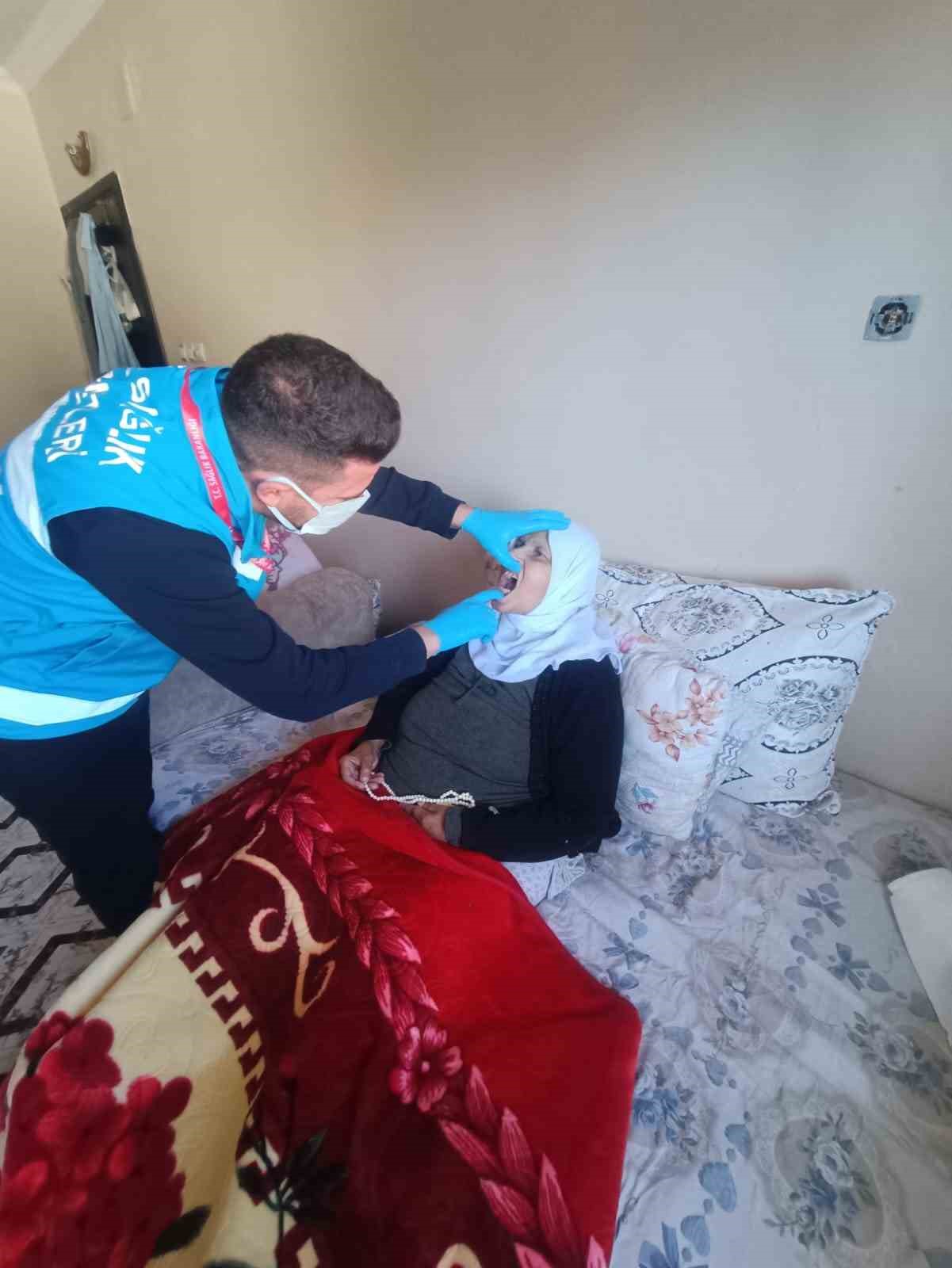 Cizre&rsquo;de 475 hastaya diş taraması yapıldı
