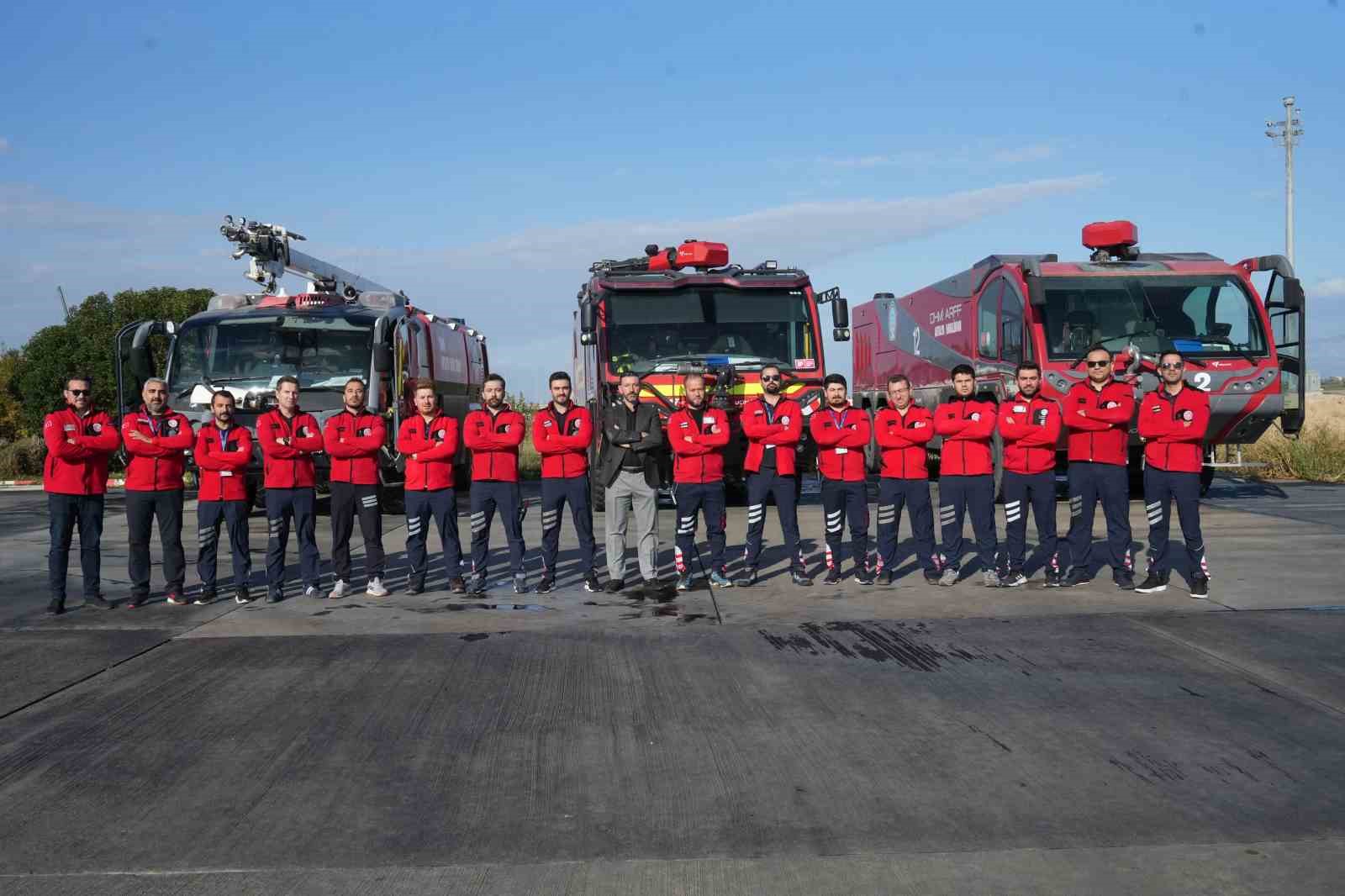 Antalya Havalimanındaki  u&ccedil;ak kazasına m&uuml;dahale eden ARRF ekibi &ouml;d&uuml;llendirildi

