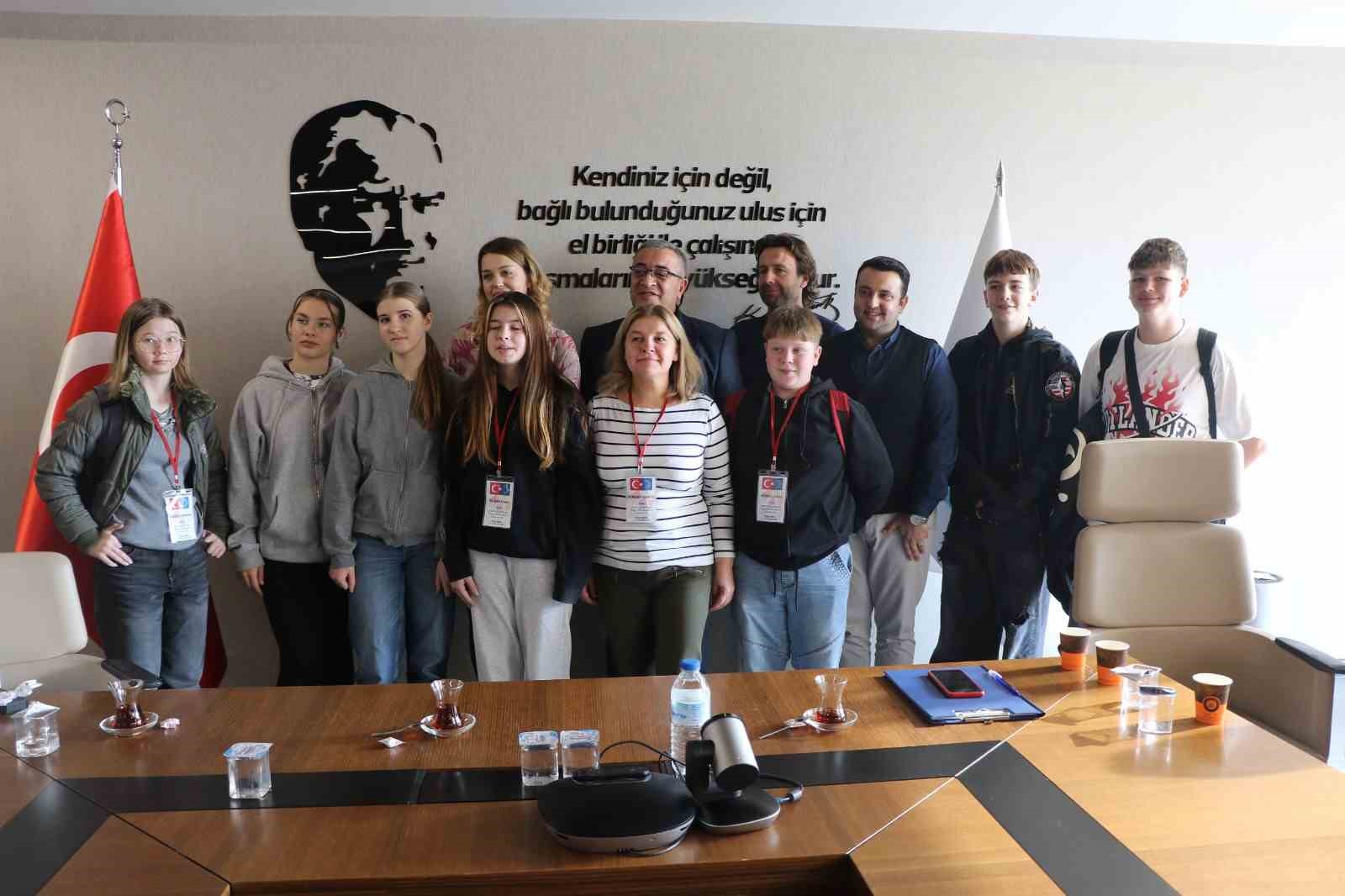 Erasmus programıyla Manisa&rsquo;ya gelen &ouml;ğrenciler şehri tanıdı
