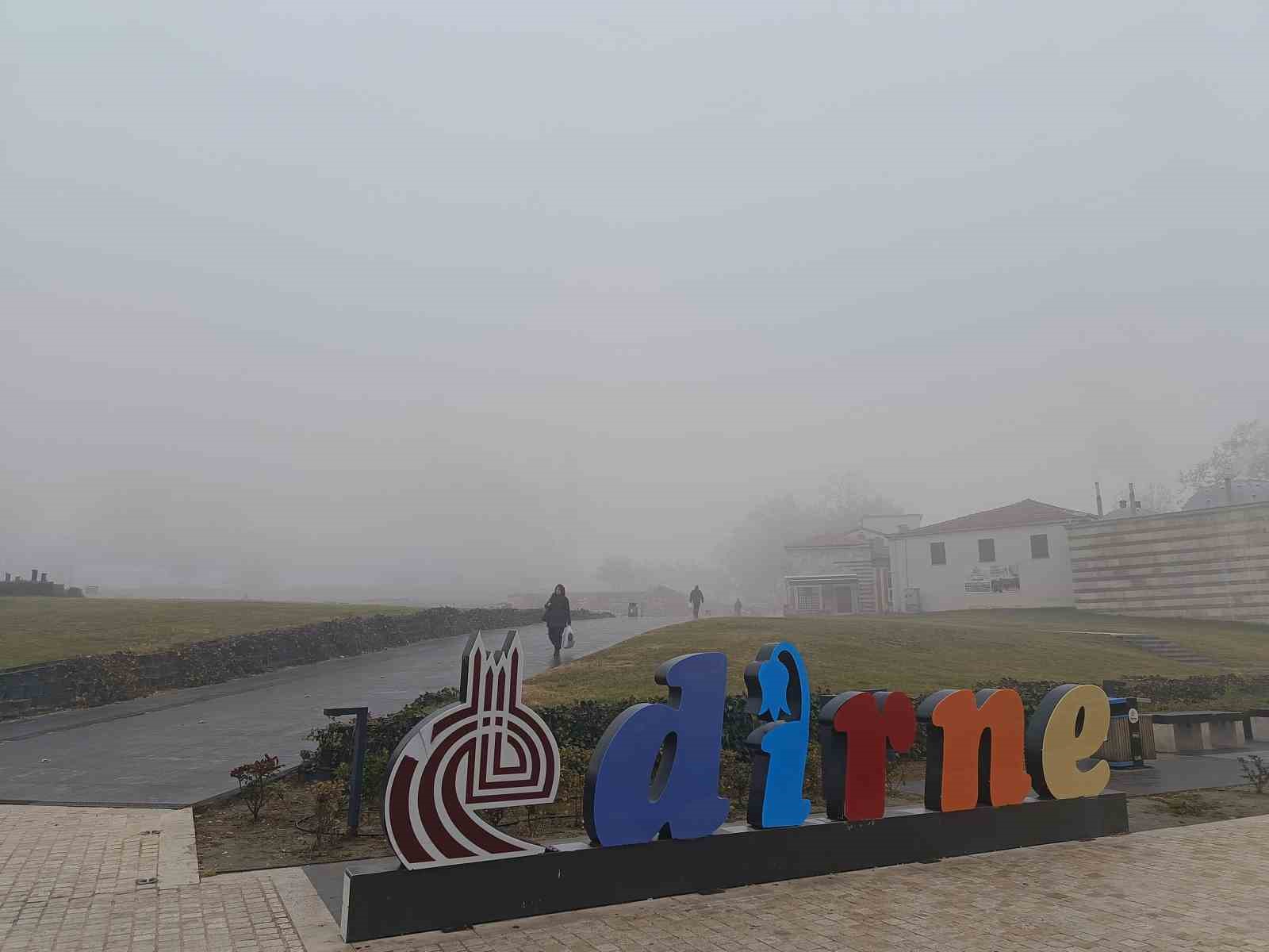 Edirne’de sis etkili oldu, Selimiye gözden kayboldu
