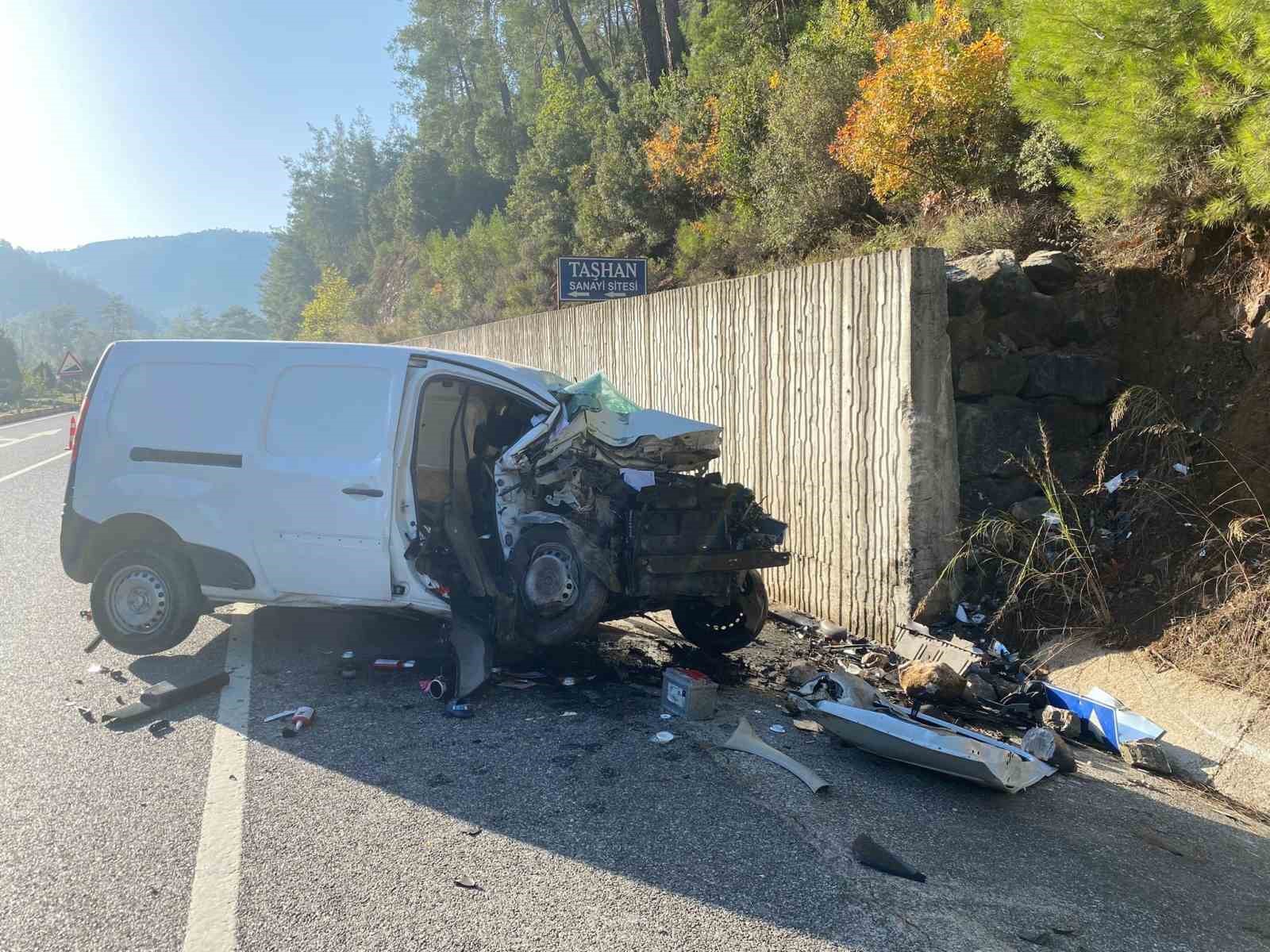 Marmaris’teki trafik kazasında iki çocuk hayatını kaybetti